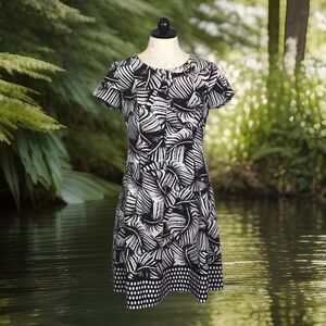 Chic Chelsea‎ Suite Fit & Flare Black White Leaf Print Dress 12 BOHO Tropical